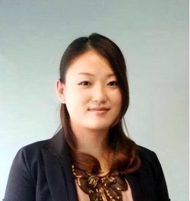 章泽天：佩戴上帝之眼胸针的她，会不会成为Angelababy第二？