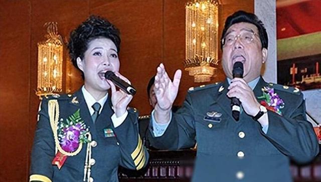 梦鸽终于展开“报复”,03年被曝“婚外求子”,让李双江颜面尽