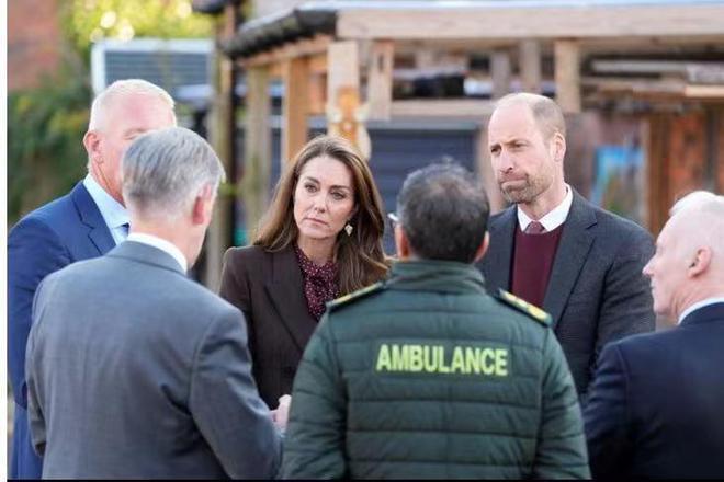 凯特频繁出席公务面容憔悴，梅根却年轻妖娆，网友直呼不公平