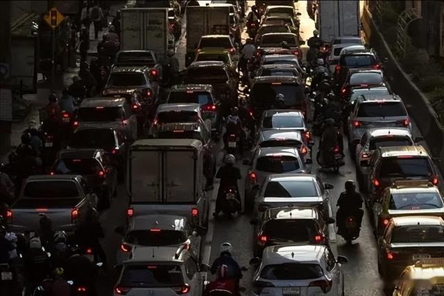 迟来的真相！当年邓丽君“猝死”成谜，25年后钟南山院士一语道破