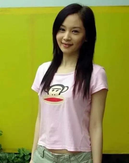 37岁王子文大变样!脸部肿胀扭曲不敢认,网友辣评:医美后遗症