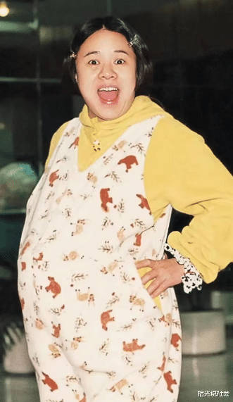 金龟子女儿打丈夫耳光,向母亲杯子吐口水,好家庭却教育不出好孩子?