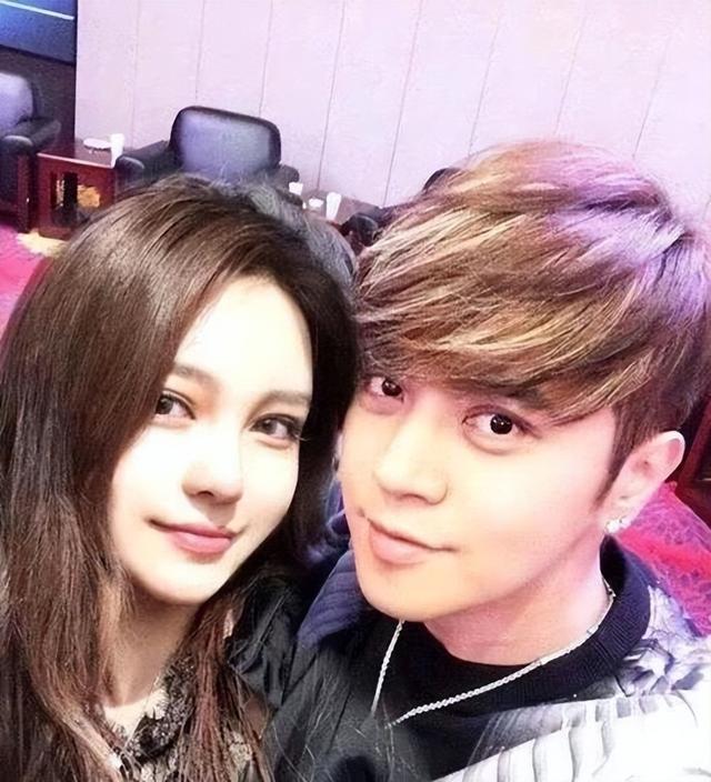 周扬青说韩雪倚老卖老,说何洁聒噪,网友:果然有钱不需要情商!