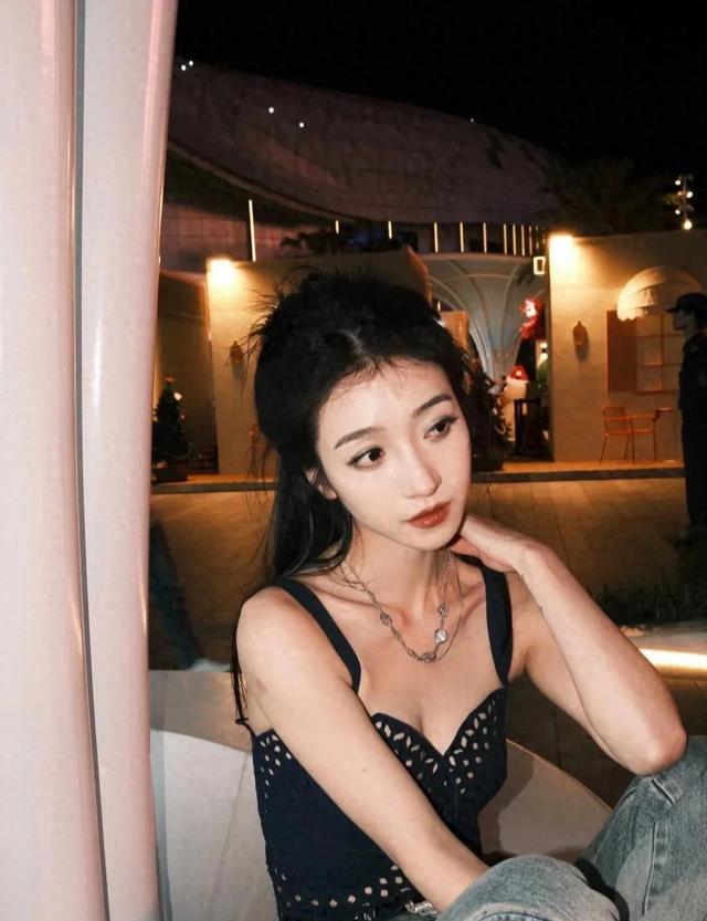 短剧演员请上桌!48位热门短剧女演员,个个成熟脸实际年龄好小