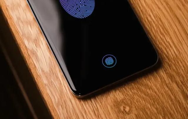 荣耀放下脸面了，发布四个月跌至1865元，绿洲护眼屏+5200mAh