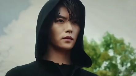 都是长尾小卷发,朱一龙、于适、成毅谁更好看?