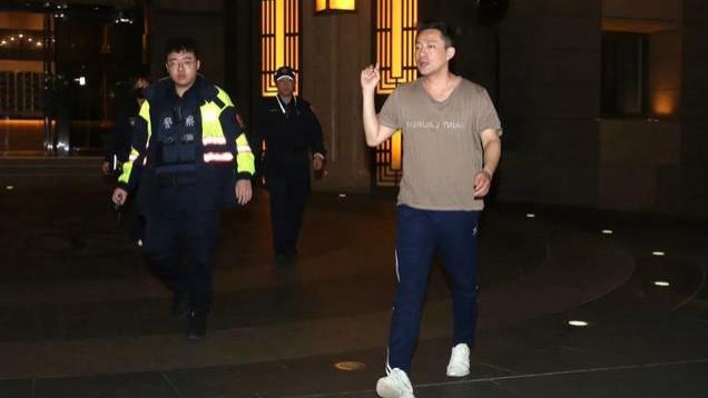 具俊晔突然的反常举动，使网友们直呼破防：大家或都冤枉汪小菲了