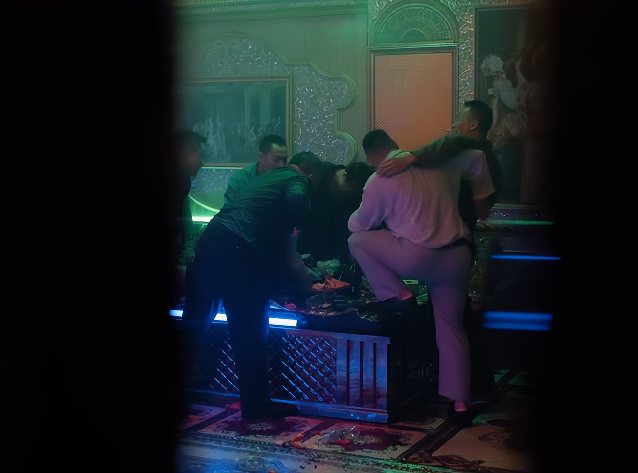 接档《边水往事》!张艺谋新剧来袭,实力派集结,让我想站起来鼓掌