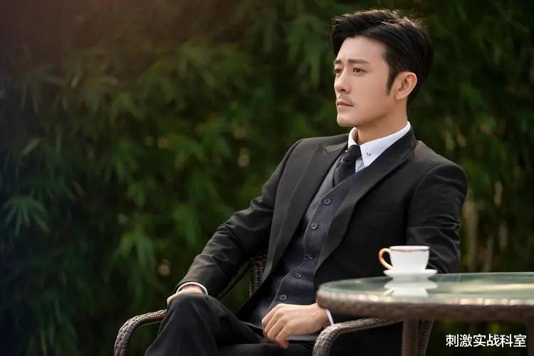 亲妈和干妈全是导演，耗时20年都能没捧红他，却在娶妻改名后爆火