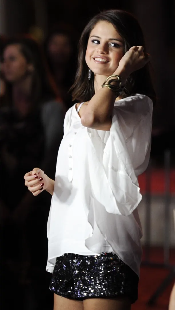 一套妆造让赵露思被全网狠嘲一周，冤不冤？