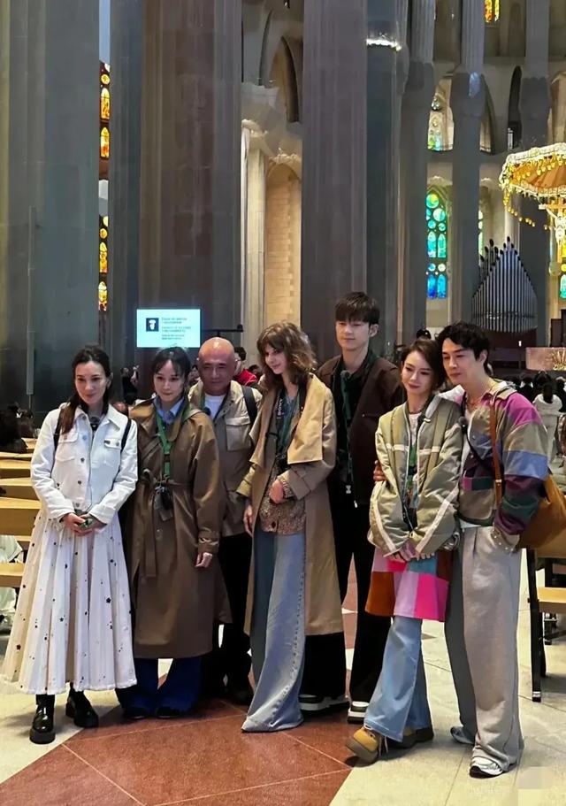 越有钱越低调啊！胡静的衣服我看了好几遍以为少了几个0