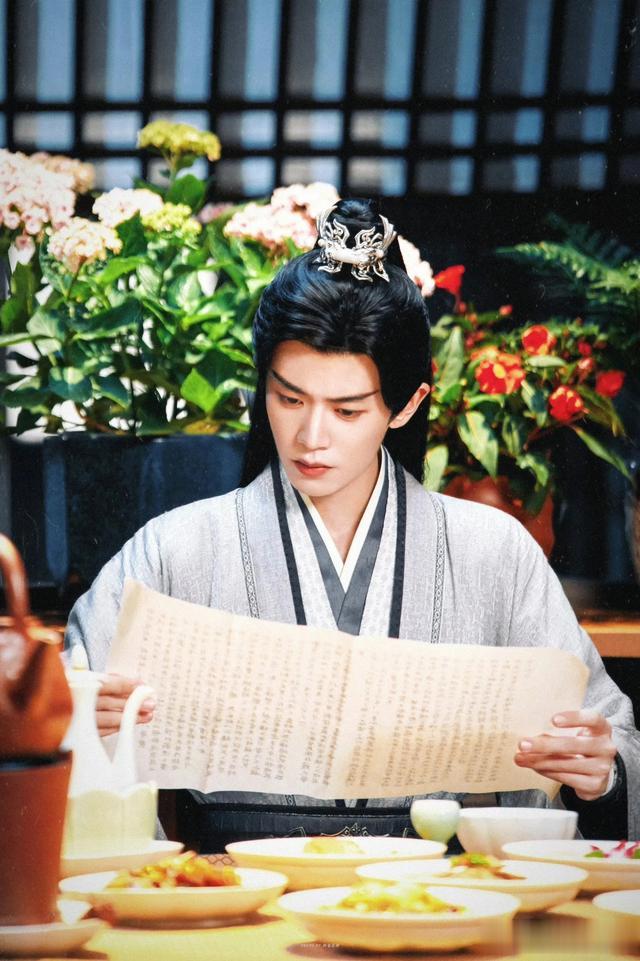 6.13娱乐瓜\uD83C\uDF49:杨紫赵丽颖成毅任嘉伦罗云熙龚俊