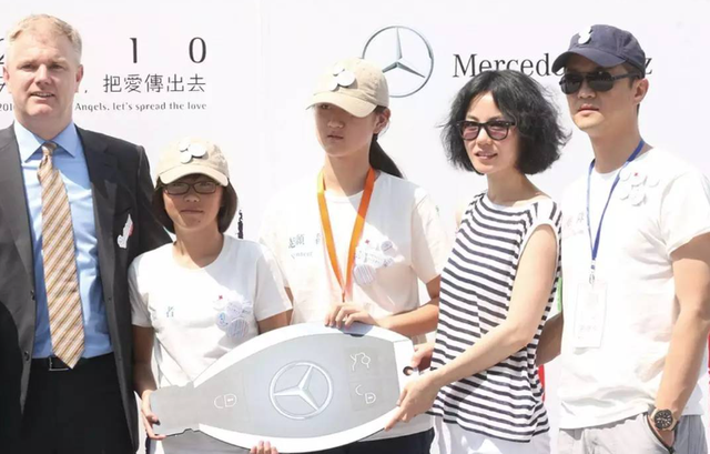 李亚鹏:我那“抽烟喝酒打麻将”的前妻王菲,竟是世上顶好的妈妈