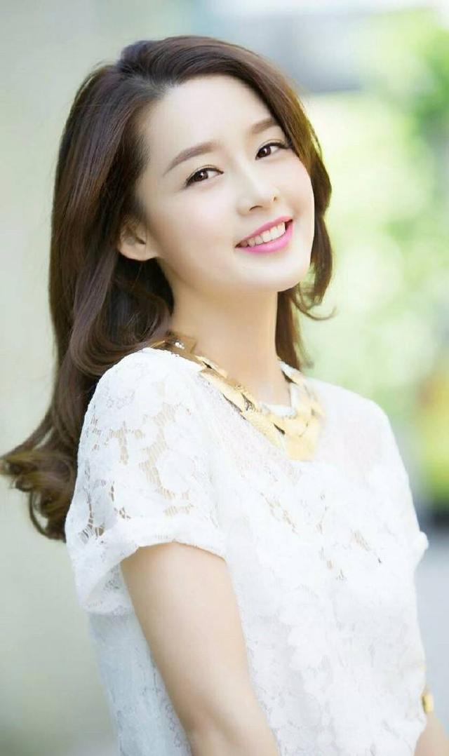 “自带苦相”的7位女星越看越丧,五官漂亮却演啥都苦情,太吃亏