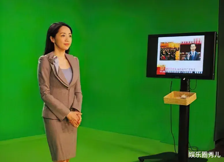 她是央视“天花板”主持人，29年零失误大龄当妈，如今过的怎样？