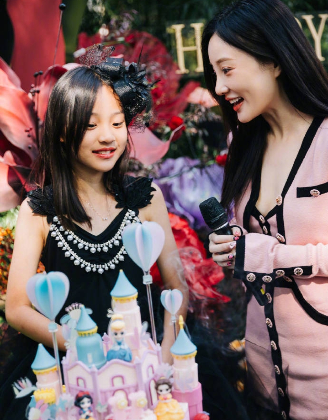 李小璐给女儿“做榜样”，带头怼恶评网友，这是“好妈妈”人设？