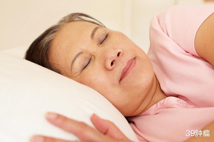 睡觉时总在凌晨3、4点醒来，一般暗示4大疾病，要引起重视
