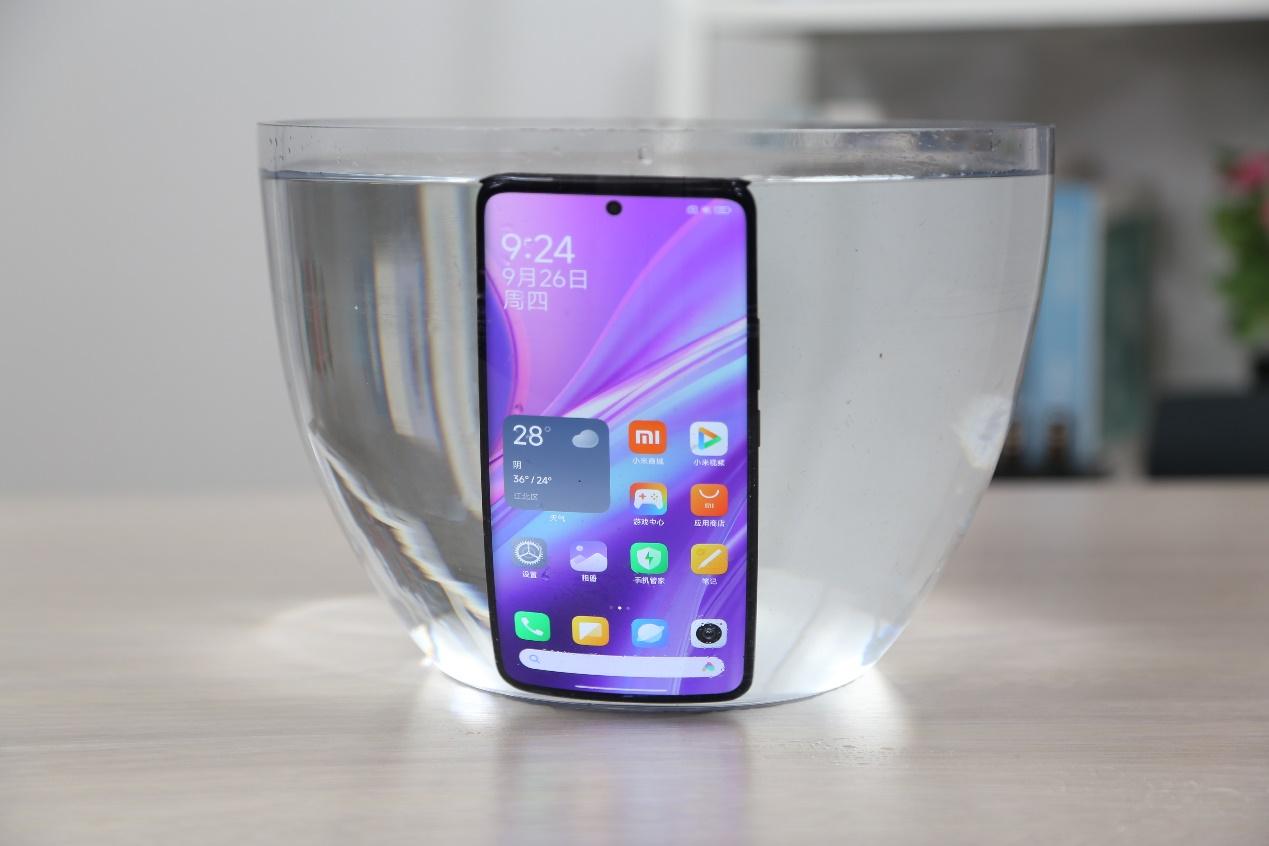 给随便选一款全能手机的用户 Redmi Note 14 Pro+抢先体验