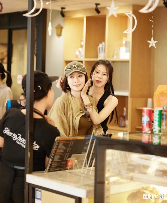 迪丽热巴32岁生日！“北斗七行”仅3人送祝福，杨幂用心秦岚沉默