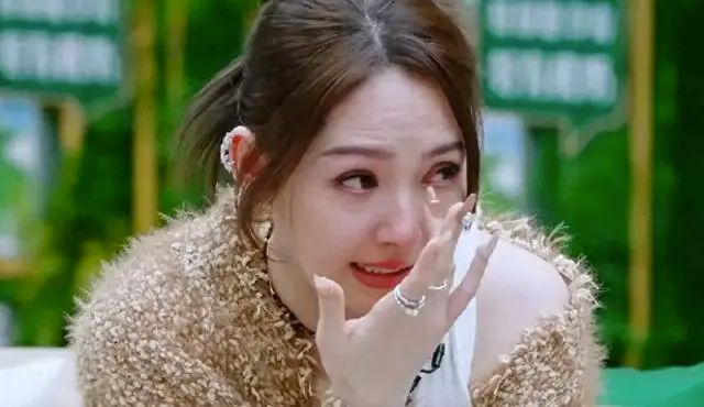 郭碧婷不再隐藏!揭露和向佐婚姻真相,不离婚并非财产而是因为他