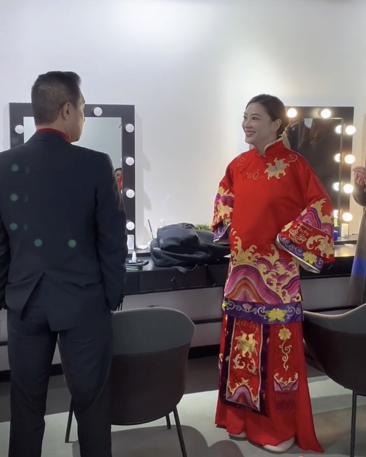 应采儿带小儿子坐过山车好欢乐,hoho嘴硬说不怕,一脸变脸太可爱