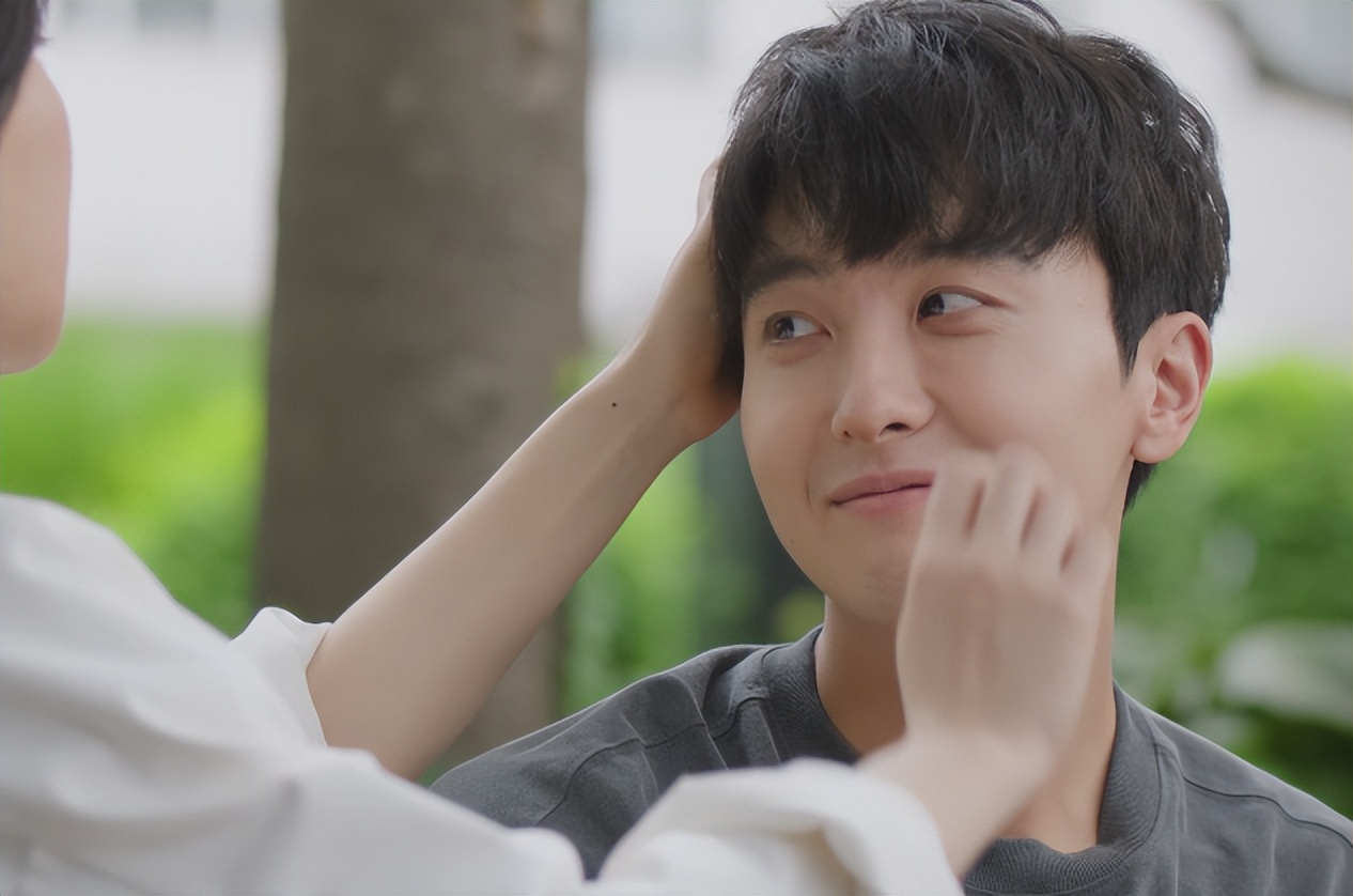 连看四集《承欢记》,发现演技真不能比较,因为优与劣一目了然