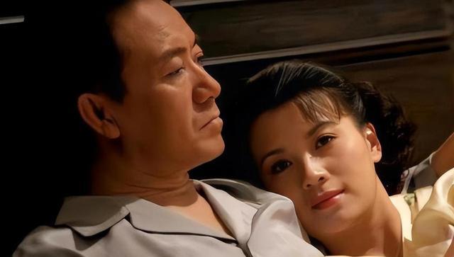 善恶终有报!“抛妻弃子”的李幼斌,如今等来的是儿子30年的报复