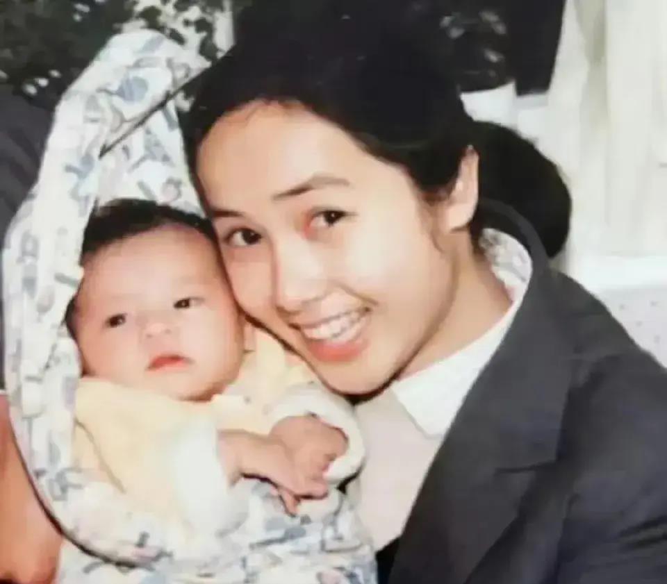 马思纯后悔未反击伤害，如今瘦身重现巅峰颜值！