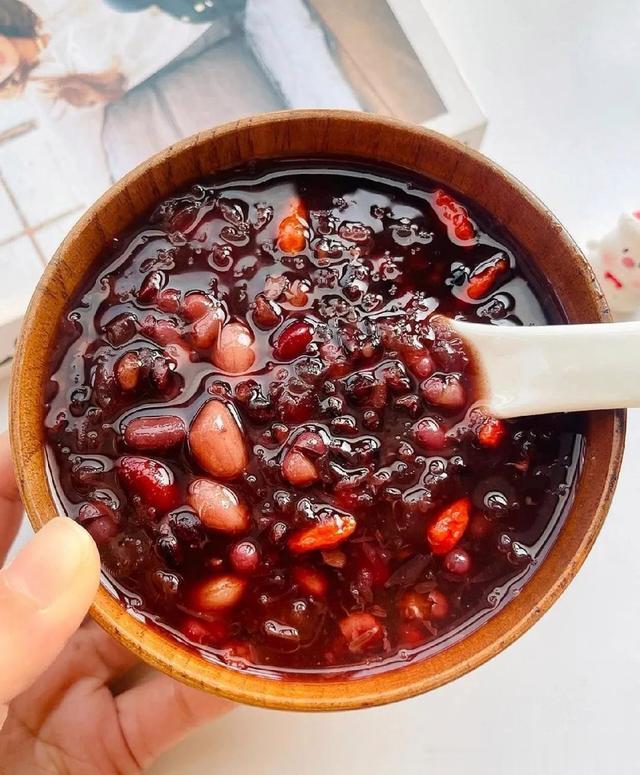 老人言“三伏吃3宝，夏天不显老”，常吃3道汤，对健康极好