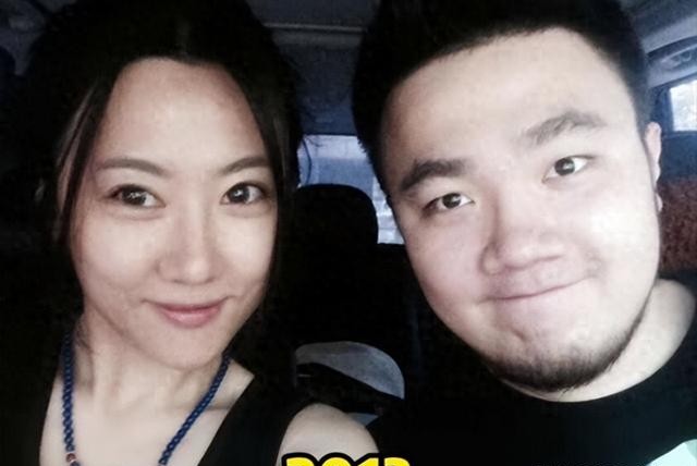 见被抛弃的巴图生活幸福，英如镝眼红，阴阳怪气学到父亲精髓