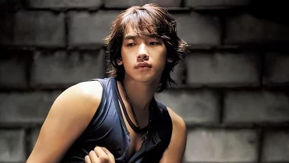 看完Rain的一天才知道，41岁的他为何能拥有韩漫身材！