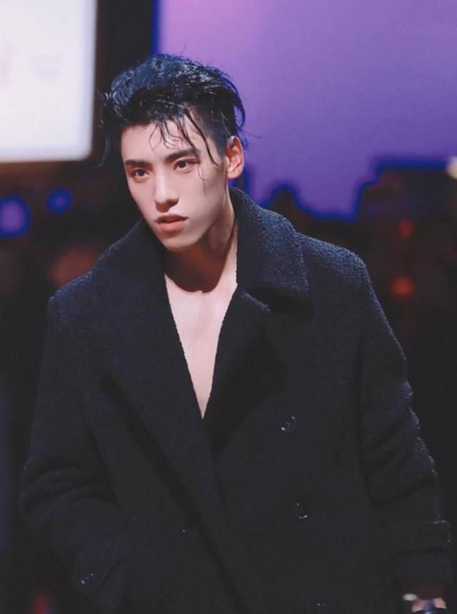 62岁刘德华晒一日三餐，网友：太狠了，难怪看起来像40岁！