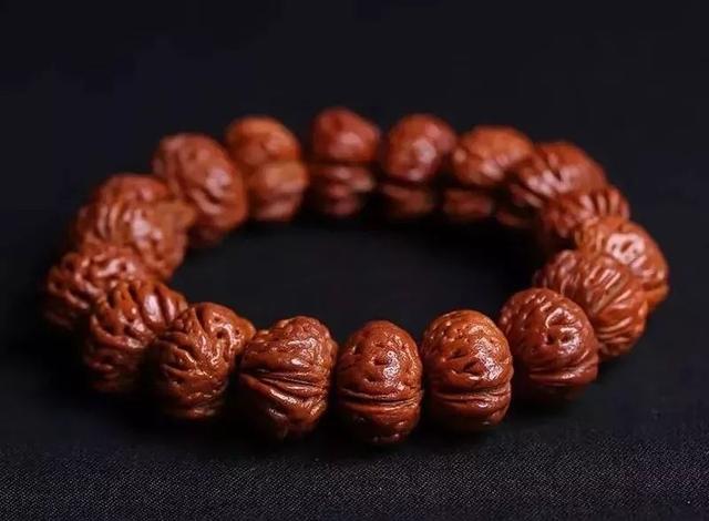 看你玩的串就知道是哪一门派!