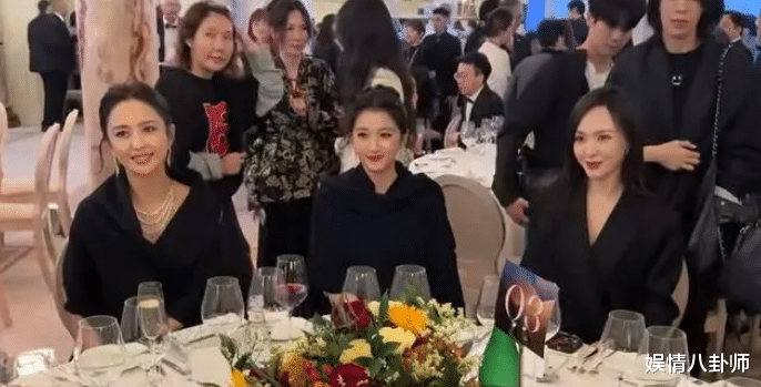 当关晓彤佟丽娅唐嫣三美同框，佟丽娅唐嫣优雅无比，关晓彤却被嘲“像小孩”