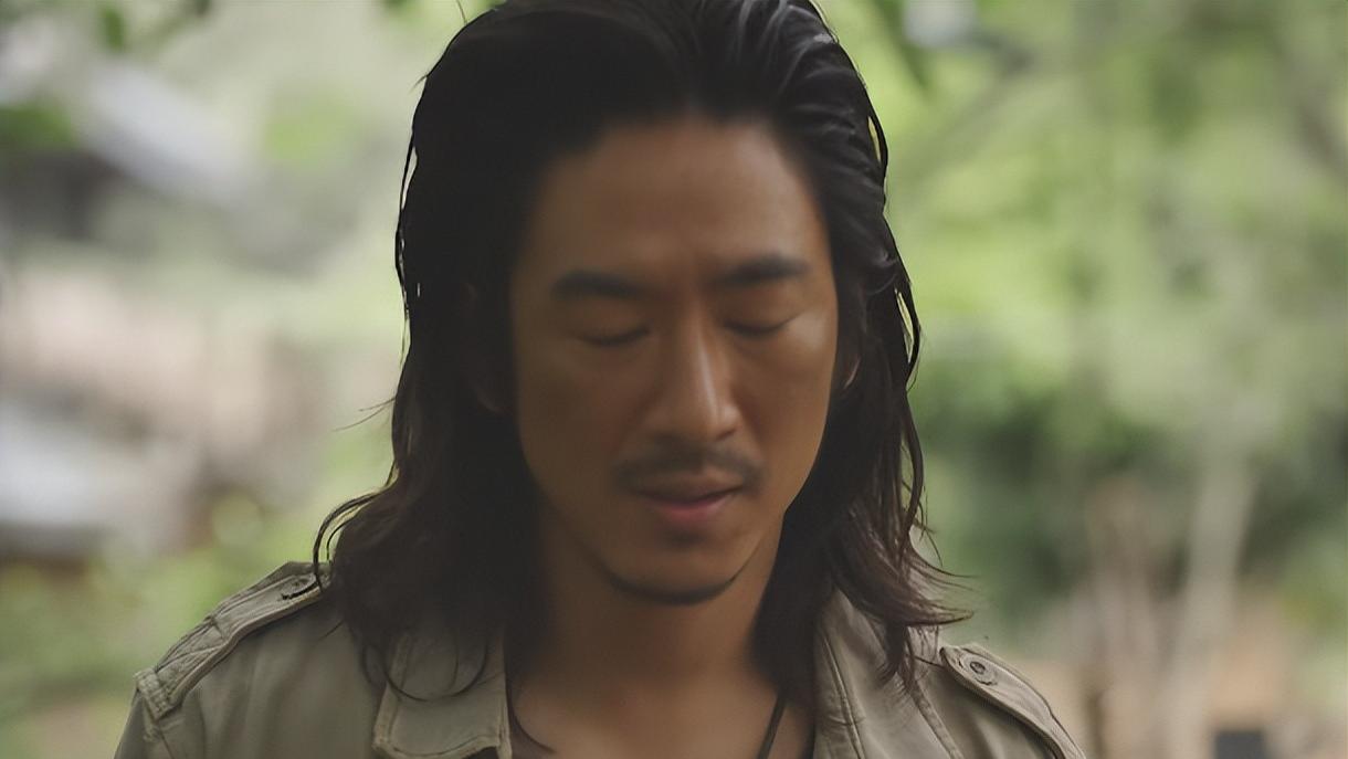 《边水往事》那么明显的穿帮镜头，竟没有剪掉，看着真是一脸懵