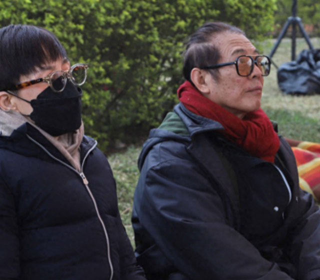 61岁刘德华对比60岁李连杰,自然老去和医美老去差别一目了然