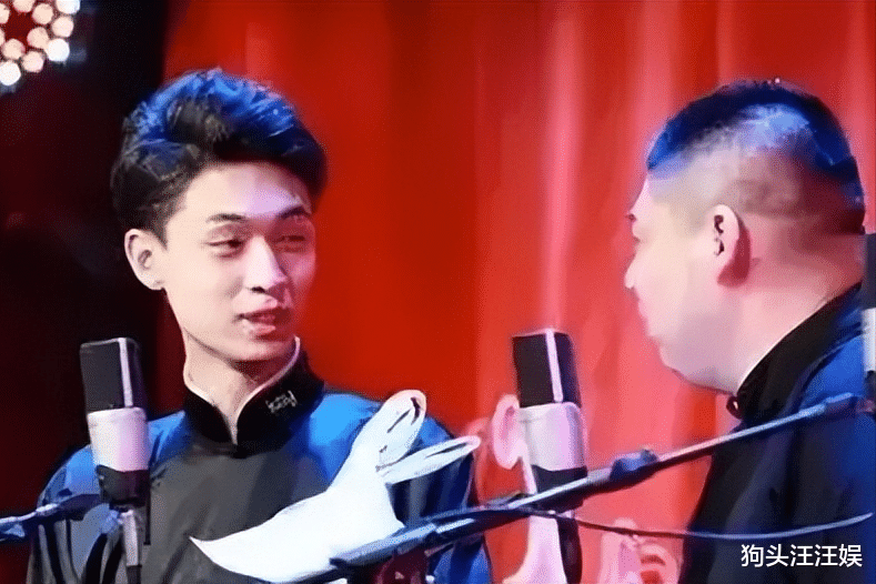 一张照片,揭开相声圈的“真实面目”,74岁姜昆狐狸尾巴藏不住了