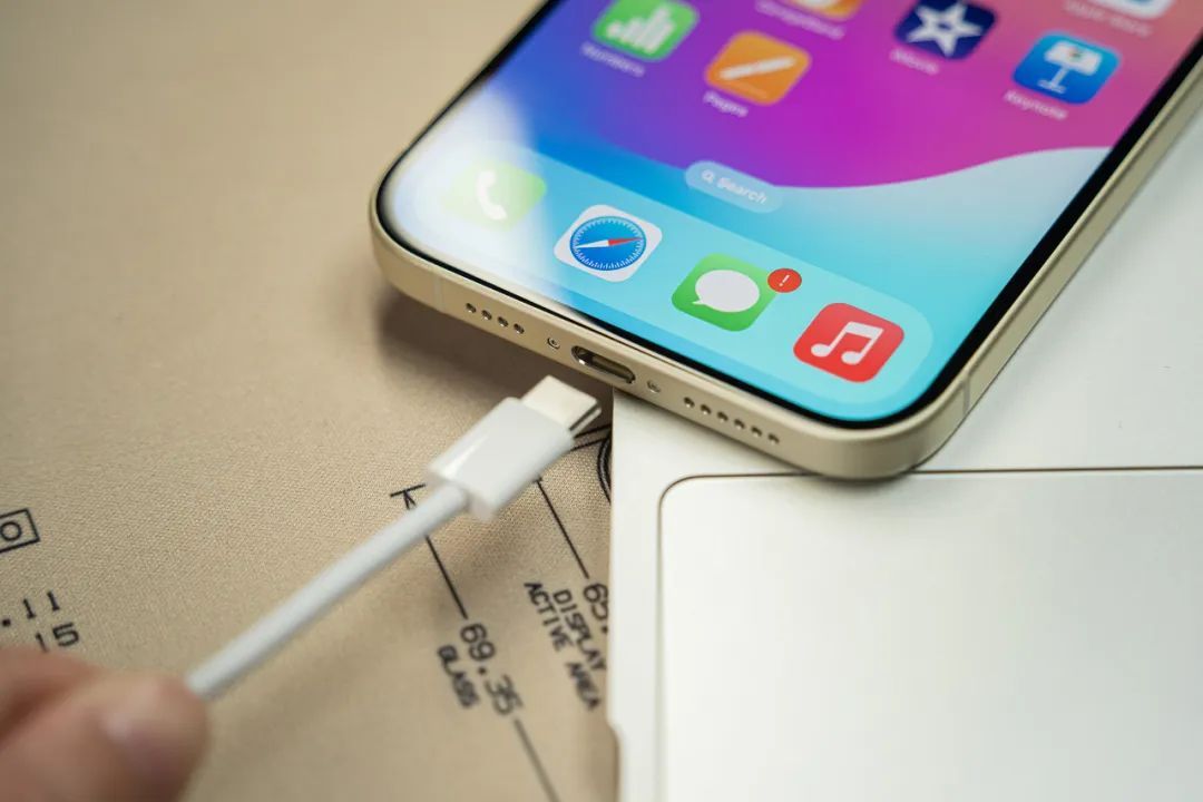 如何充电,让你的iPhone电池健康更坚挺!