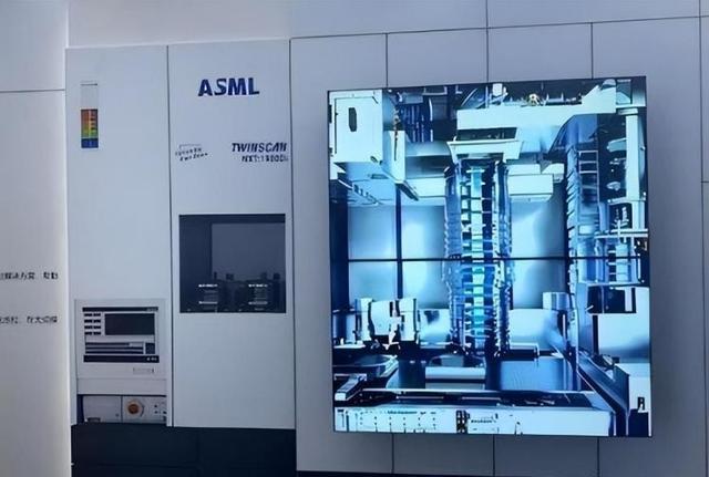 荷兰向我国售出257台光刻机，获7500亿元！外媒：恐灭顶之灾