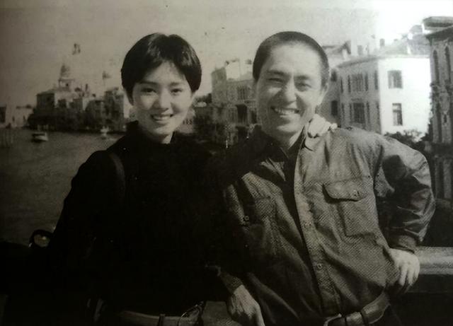 张艺谋39岁女儿张末，两次嫁给外国人，惨遭家暴，如今过得如何？