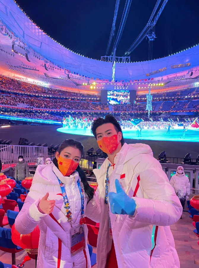 柳鑫宇账号再爆料内幕交易!100万卖一块金牌,吉林与北京被牵涉