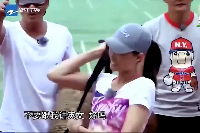 她直言厌恶中国,回国捞金上节目全程飙英文,却被吴京狠狠打脸