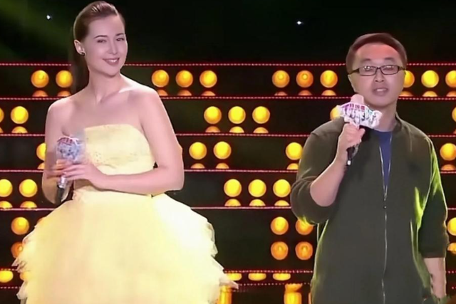 09年,俄罗斯超模嫁给大11岁东北大叔后,为他生混血娃成中国辣妈