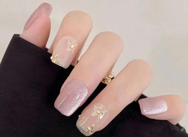 超有韵味的紫色美甲