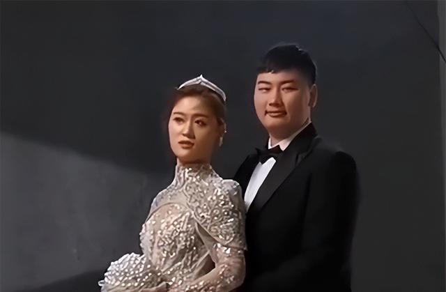 陈萌的功劳,不只是生下个大胖小子,她还为丈夫朱小伟正了名