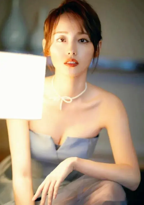 豪门无情!曝买超买百万钻戒,成功求婚邵晴,想让张嘉倪净身出户