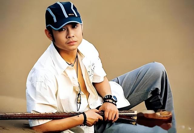 “善恶有报” 在杨坤身上应验:52 岁的他,为过往傲慢付出代价