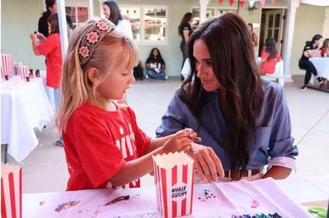 凯特频繁出席公务面容憔悴，梅根却年轻妖娆，网友直呼不公平