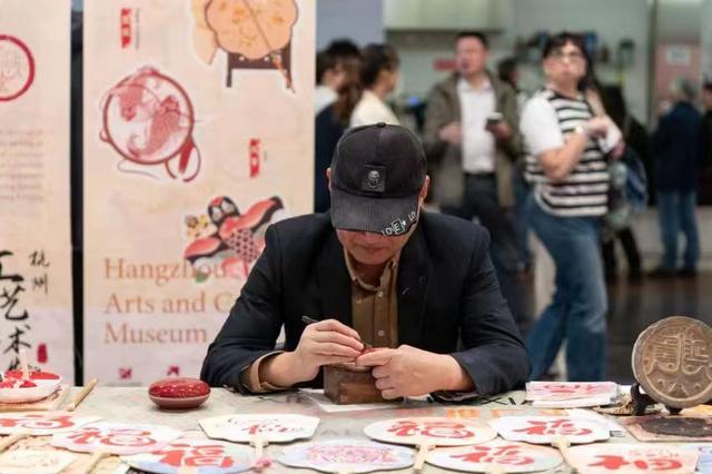 国风“匠心手作”丨湖上印社随杭州工艺美术博物馆代表团赴欧交流