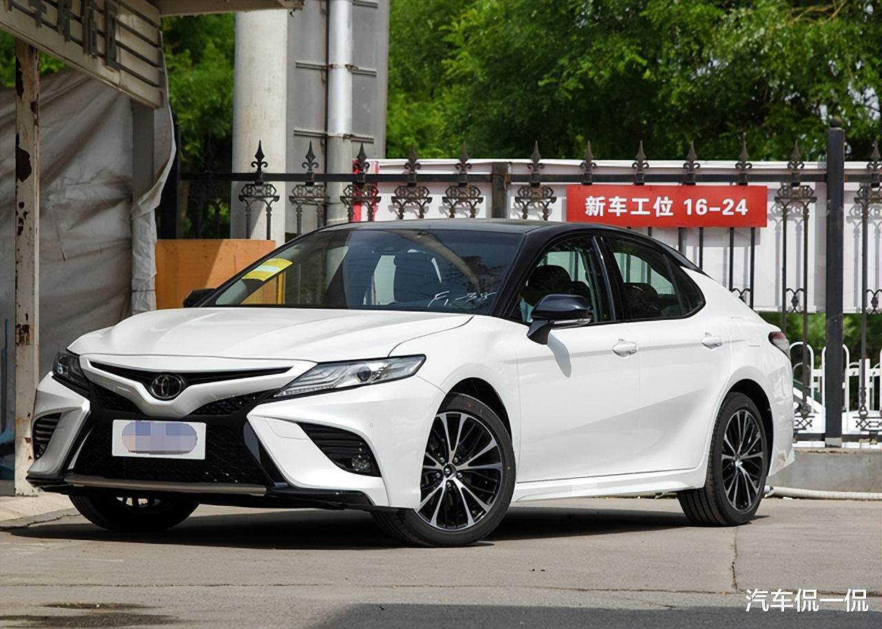 丰田车油耗4.1L，30日销14822台，逆袭帕萨特成销量王